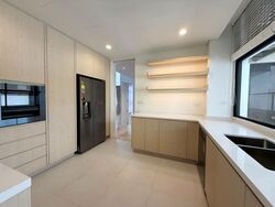 The Colonnade (D10), Condominium #594179141
